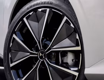 DS 4 E-Tense Rivoli [UK-spec] '2022–24