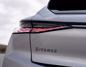 DS 4 E-Tense Rivoli [UK-spec] '2022–24