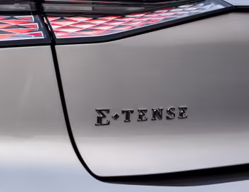 DS 4 E-Tense Rivoli [UK-spec] '2022–24