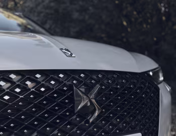 Logo DS 4 E-Tense "Esprit de Voyage" [Worldwide] '2023–24