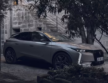 DS 4 E-Tense "Esprit de Voyage" [Worldwide] '2023–24