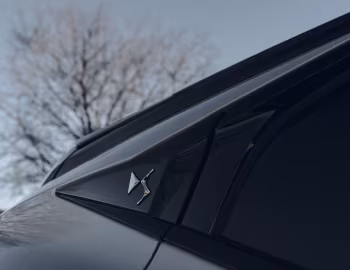 DS 4 E-Tense "Esprit de Voyage" [Worldwide] '2023–24