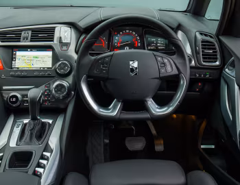 Передня панель DS 5 [Australia] '2015–18