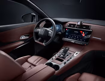 Интерьер DS 7 Crossback "La Première" (X74) '2017