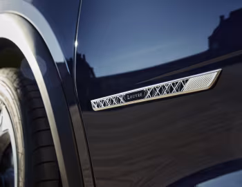 DS 7 Crossback "Louvre" [Worldwide] (X74) '2020–22