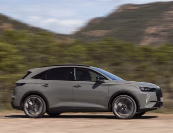 DS 7 E-Tense 4×4 360 Black Pack [Worldwide] '2022–24