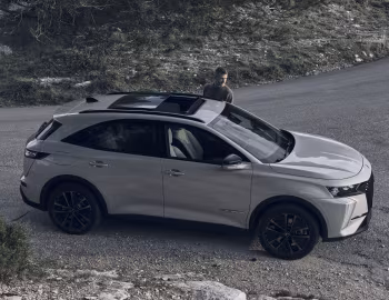 DS 7 E-Tense Esprit de Voyage '2023–24