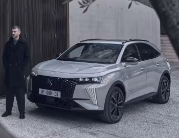 DS 7 E-Tense Esprit de Voyage '2023–24