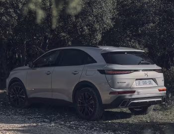 DS 7 E-Tense Esprit de Voyage '2023–24