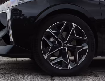 DS N°4 Plug-in Hybrid Étoile [Worldwide] '2025–н.ч.