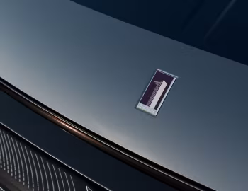 Лагатып DS N°7 E-Tense La Première '2026