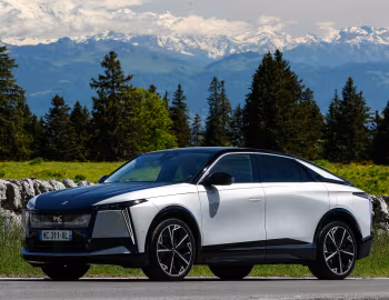 DS N°8 Étoile AWD [Worldwide] '2025–н.ч.