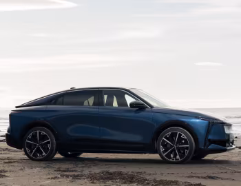 DS N°8 Étoile AWD [UK-spec] '2025–pr.