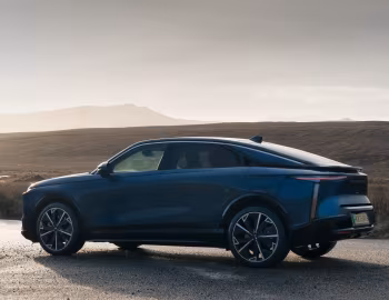 DS N°8 Étoile AWD [UK-spec] '2025–pr.
