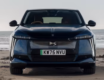 DS N°8 Étoile AWD [UK-spec] '2025–pr.
