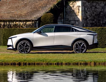 DS N°8 Jules Verne [Worldwide] '2025–pr.