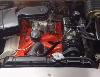 Sous la capuche 1957 Dual-Ghia Convertible