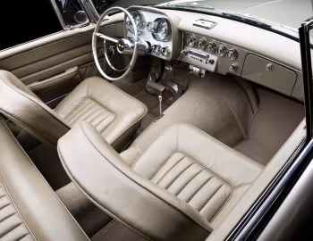 Інтэр'ер 1958 Dual-Ghia Convertible