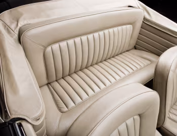 Інтэр'ер 1958 Dual-Ghia Convertible