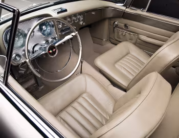Інтэр'ер 1958 Dual-Ghia Convertible