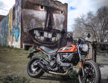 Ducati Scrambler Sixty2 '2015–23