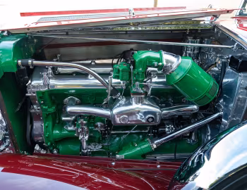 Sob o capô 1931 Duesenberg J 338/2350 Convertible Sedan SWB by LeBaron