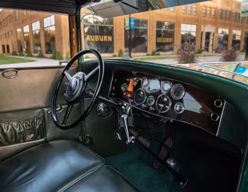 Інтер'єр 1930 Duesenberg J 306/2402 Limousine LWB by Willoughby