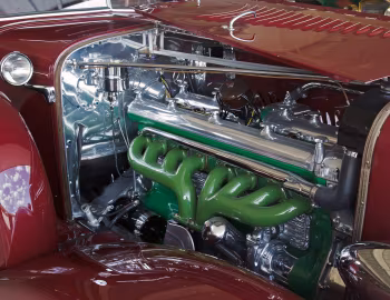 Sob o capô Duesenberg J 310/2144 Sedan SWB by Derham '1929