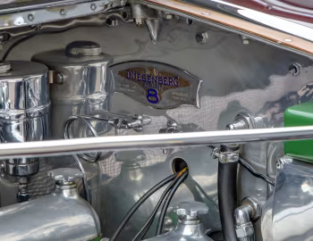 Sob o capô 1930 Duesenberg J 402/2407 Dual Cowl Phaeton LWB