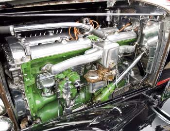 Sob o capô Duesenberg J 487/2336 Dual Cowl Phaeton LWB by LeBaron '1930