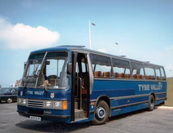 Leyland Tiger TRCTL11/2R Duple Laser Express [UK-spec] (C53F) '11.1983–10.1984
