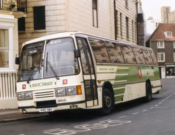 Leyland Tiger TRCTL11/3R Duple Laser Express [UK-spec] (DP53F) '11–12.1983