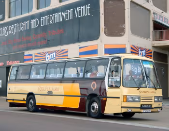 Volvo B10M-61 Duple Laser [UK-spec] (C57F) '06.1983–06.1984