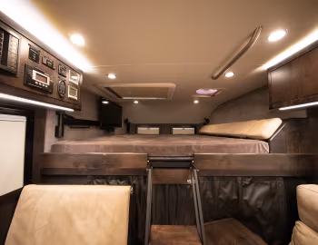 Interior 2019 EarthRoamer XV-LTS (#1FD0W5HT3KEC45760)