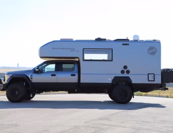 2018 EarthRoamer XV-LTS (#1FD0W5HT7EEB83123)