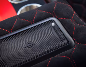Interior E.C.D. Automotive Design Defender 110 "Project Soho" '05.2019