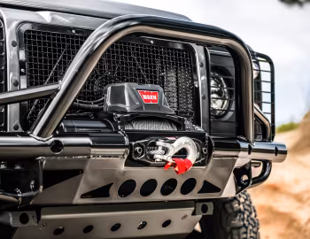 E.C.D. Automotive Design Defender 90 "Project Desert Storm" '05.2019