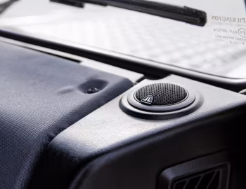 Interior E.C.D. Automotive Design Defender 90 "Project Ranger" '04.2019