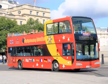 Volvo B9TL East Lancs Visionaire [UK-spec] (PO49/31F) '04–05.2007
