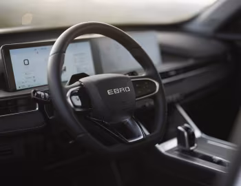 Интерьер Ebro S400 '2025–н.в.