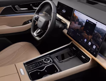 Интерьер Ebro S900 PHEV '2025–н.в.