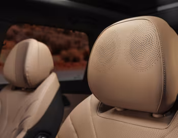 Интерьер Ebro S900 PHEV '2025–н.в.