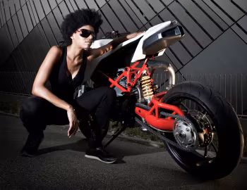 Ducati TWINS by IED '09.2010