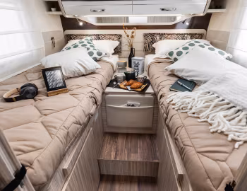 Interior Elnagh T-Loft 529 '2016–pr.