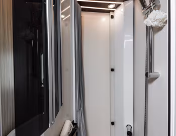 Interior Elnagh T-Loft 529 '2016–pr.