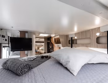 Interior Elnagh T-Loft 529 '2016–pr.