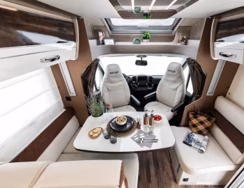 Interior Elnagh T-Loft 529 '2016–pr.