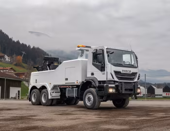 Iveco Trakker Hi-Land 420 with EMPL Bison Recovery body