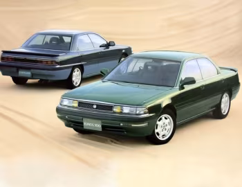 Eunos 300 '11.1989–03.1992