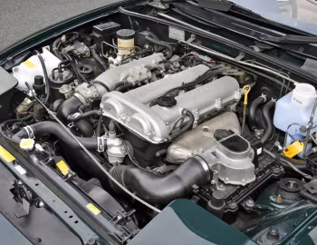发动机舱 Eunos Roadster "V Special" (NA6CE) '08.1990–08.1991
